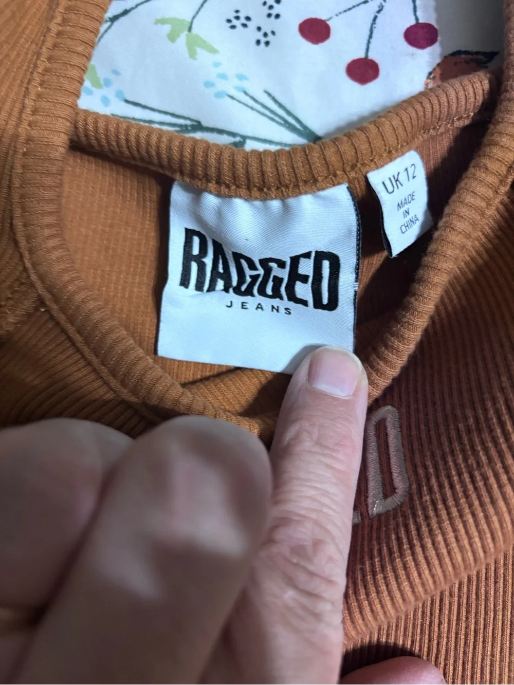 Women's Ragged Rust Ribbed Scoop Crop Top - Picture 6 of 6